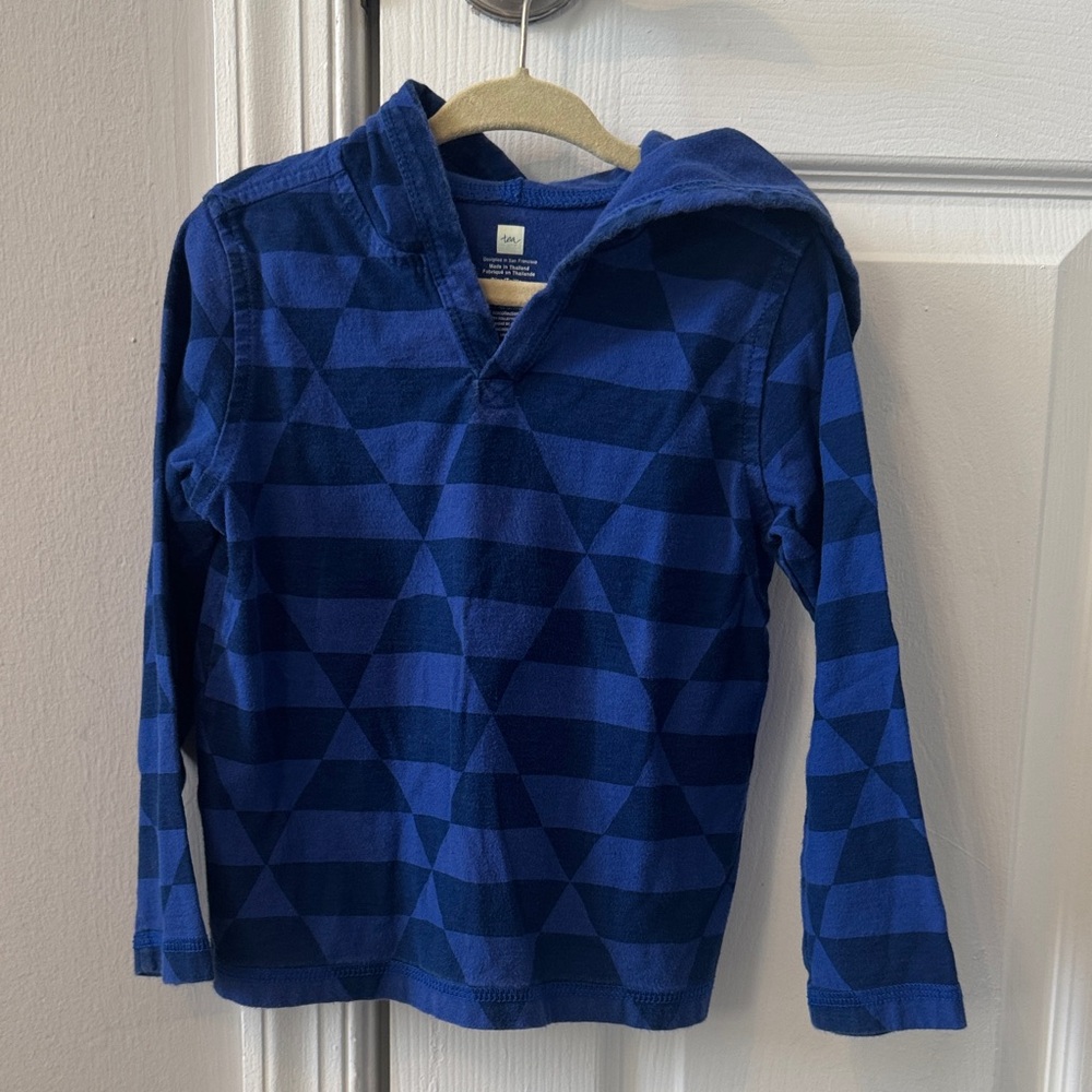 Tea Collection Blue Geometric Hooded Pullover